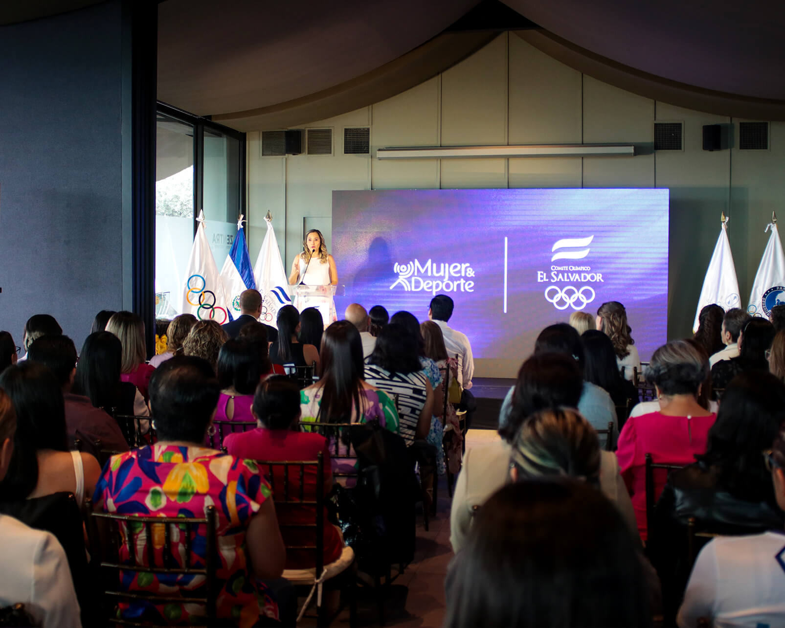 Mujer y Deportes_2025_11