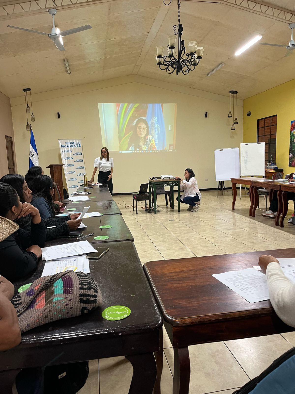 Programa_Formación_MujeresIndígenas_01